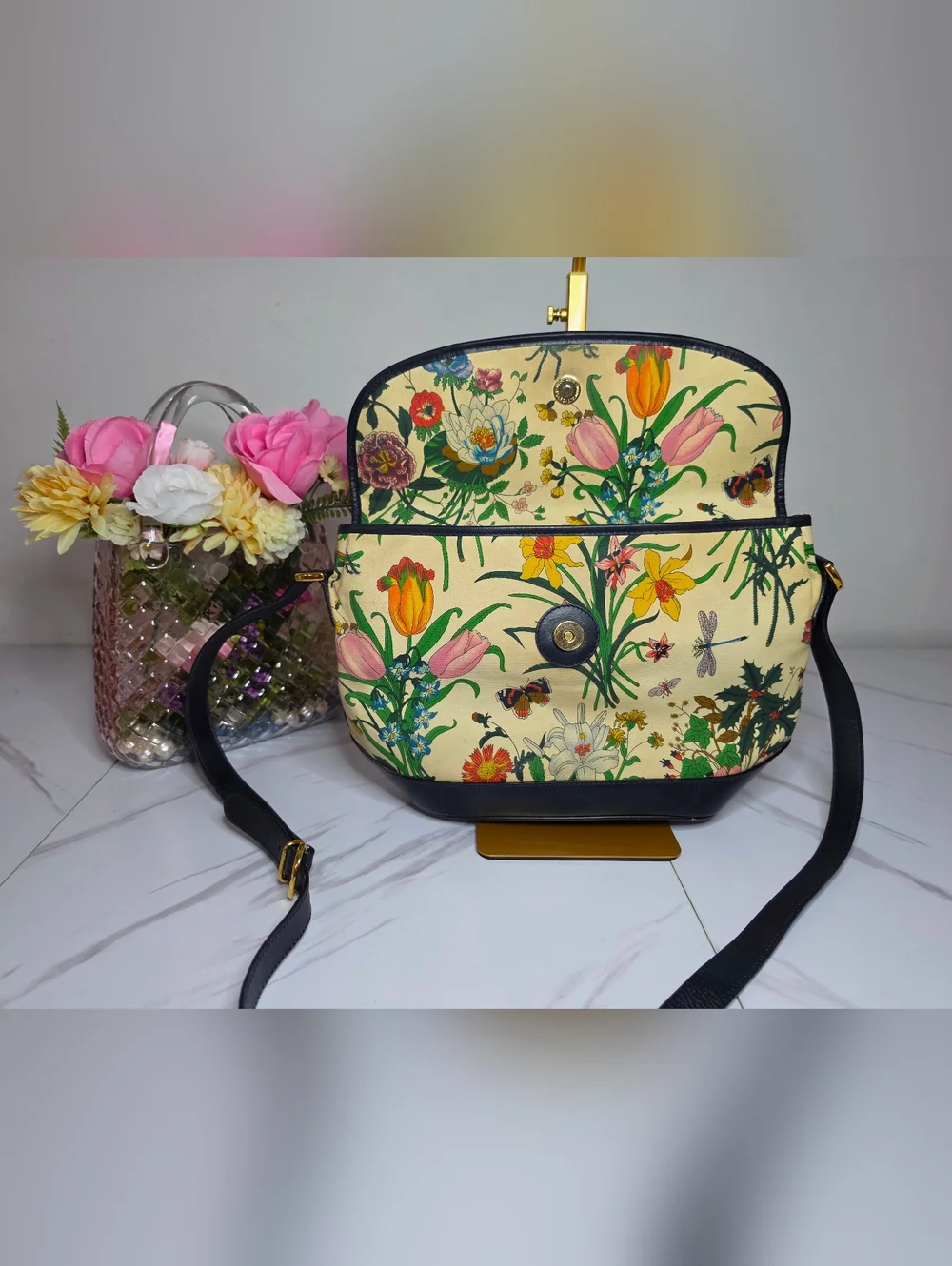 RARE Vintage Gucci Flora Canvas Summer Crossbody Bag | Perfect Summer Bag ✨️🩷🦋